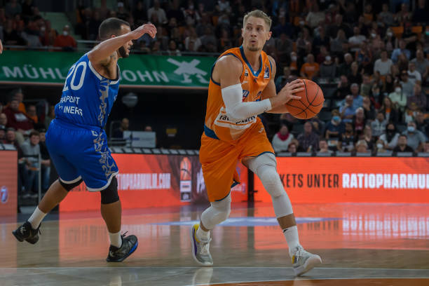 为球队提供 为球队提供