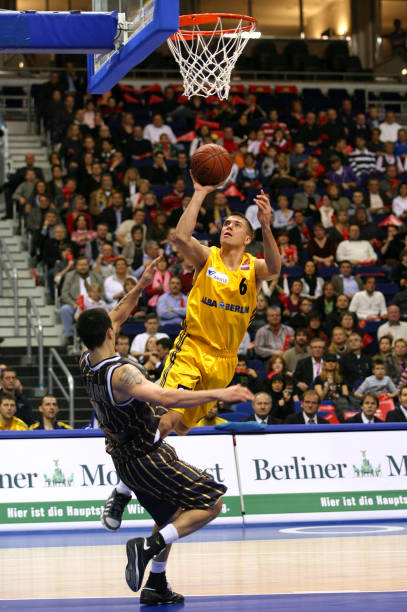 季对阵低位 季对阵低位